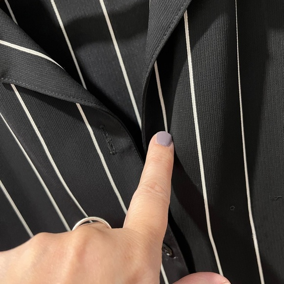 BIANCA NYGARD black & White stripped blouse size 1x ⚠️ - Picture 6 of 11